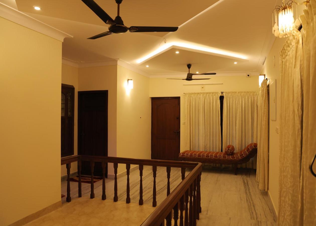 Malpans Mansion Hotel Nedumbassery Eksteriør billede